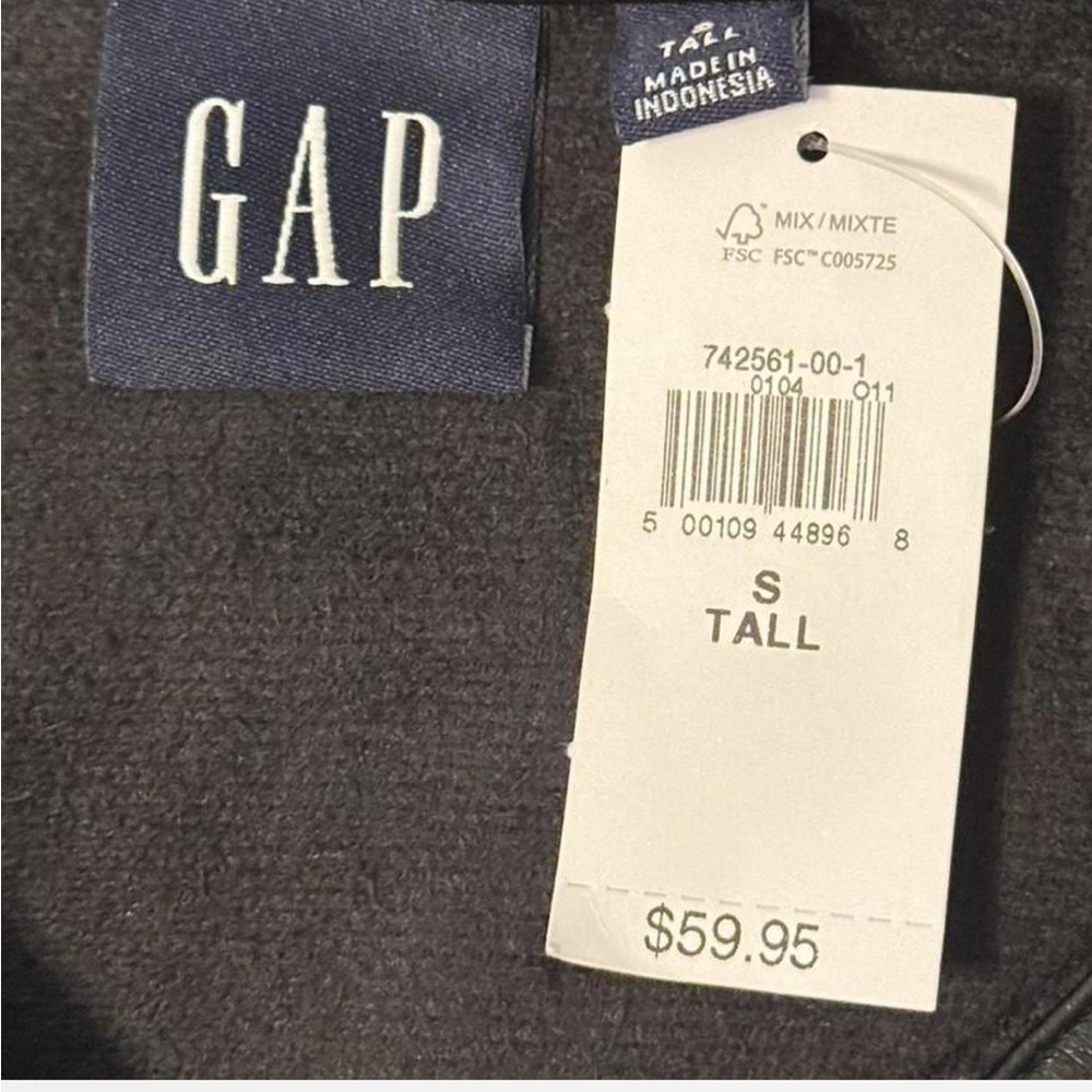NWT Women’s Gap Vegan Leather Flutter Sleeve Shirt in black. Size Small Tall - Picture 5 of 6